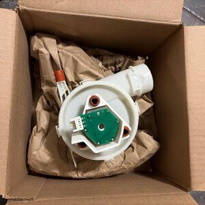 12009748 NEW Bosch Fan Genuine OEM 9001211107 BRAND NEW SEALED